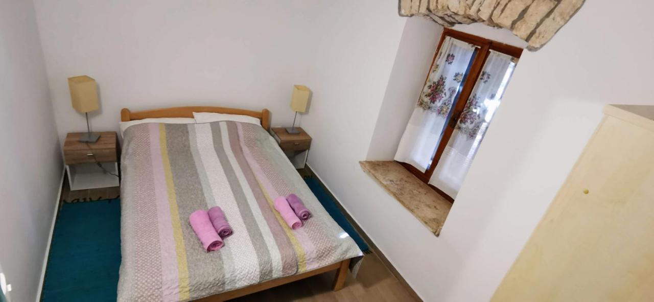Eti And Mia Holiday Apartments Muntic ภายนอก รูปภาพ